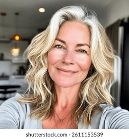 files/instagram-profile-picture-blond-woman-260nw-2611153539.webp